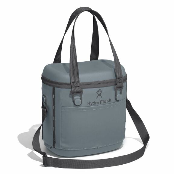 carryouttm-soft-cooler-10-l-l9 6pco043-carryout-cooler-10l-shale-gray-angled_1_1.jpg