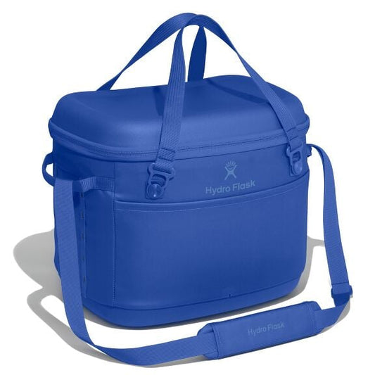 carryouttm-soft-cooler-30-l-s8 cpco382_carryout_cooler_30l_capri_blue_angled_1.jpg