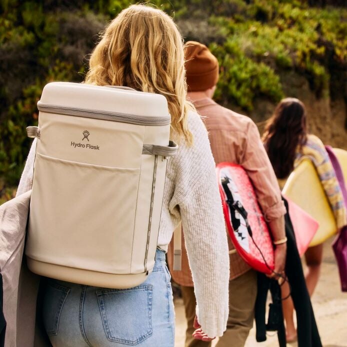 carryouttm-backpack-22-l-h2 hf_carryout_bouwer_d1_l1_torrey_pines_lifestyle_0974_2.jpg