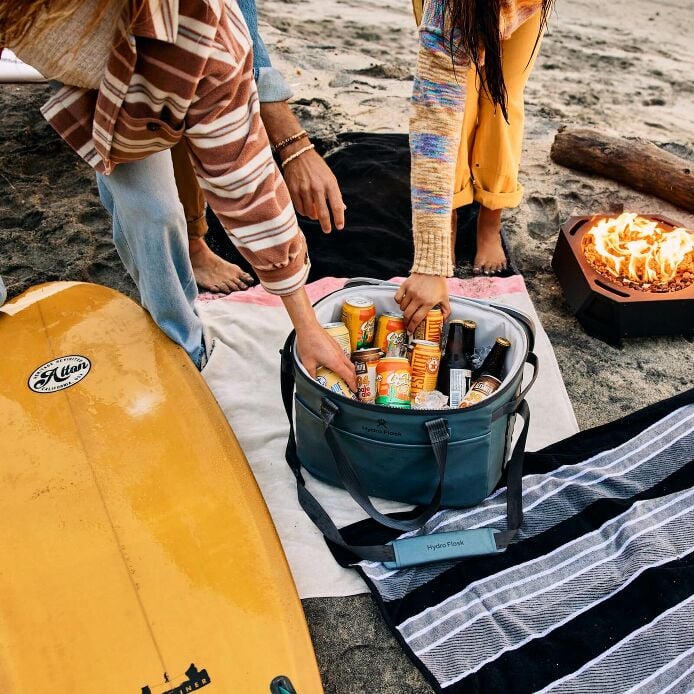 carryouttm-soft-cooler-30-l-s8 hf_carryout_bouwer_d1_l2_stone_steps_6289_2.jpg