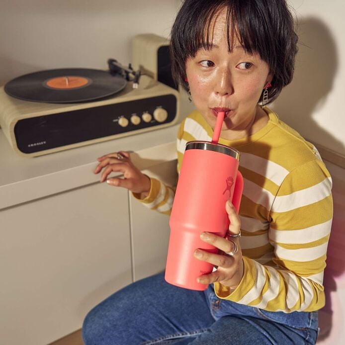 24-oz-travel-tumbler-s0 hf_s26_mcinnis_2487.jpg