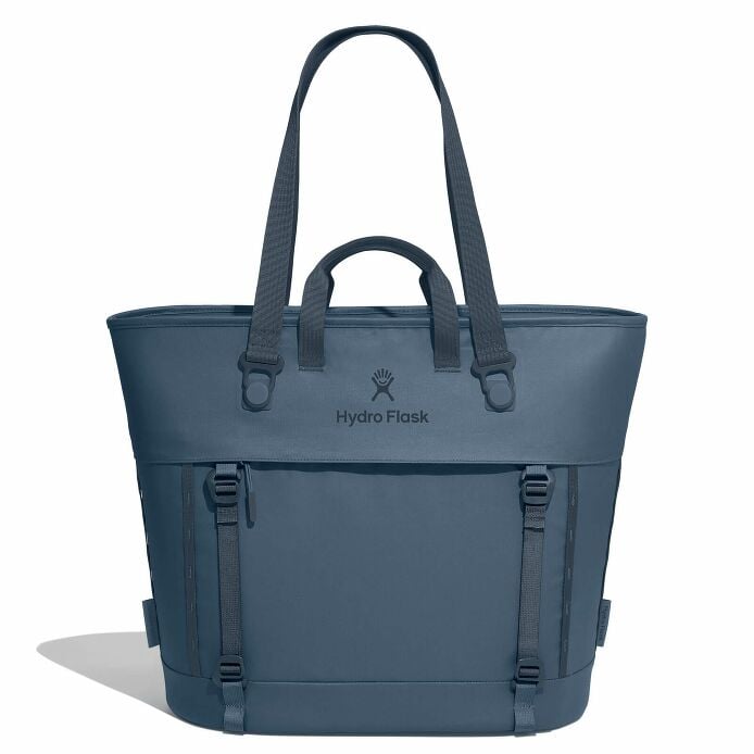 carryouttm-soft-cooler-tote-30-l-x7 maxiit384-carryout-tote-30l-harbor-blue-straight.jpg